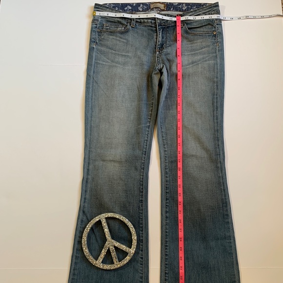 Paige Hollywood Hills Flare Leg Light Wash Jeans Size 29 - Picture 9 of 9